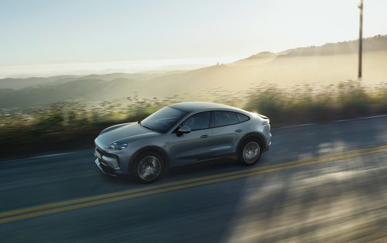 Porscheova tehnološka perjanica